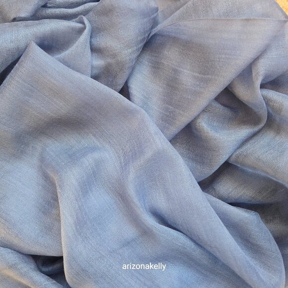 NWOT Ovcio Featherlight Cashmere Scarf Dark Blue - Picture 3 of 12